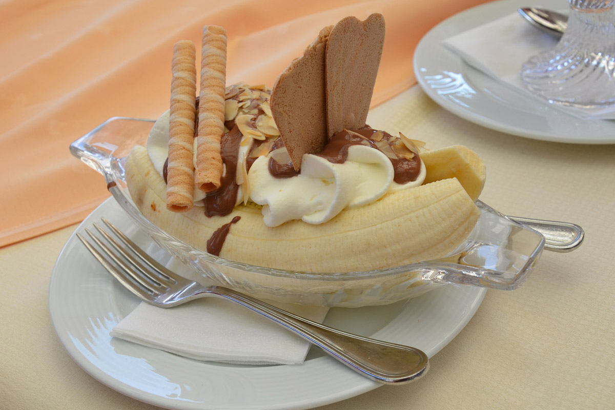 Banana split waffle cream dessert